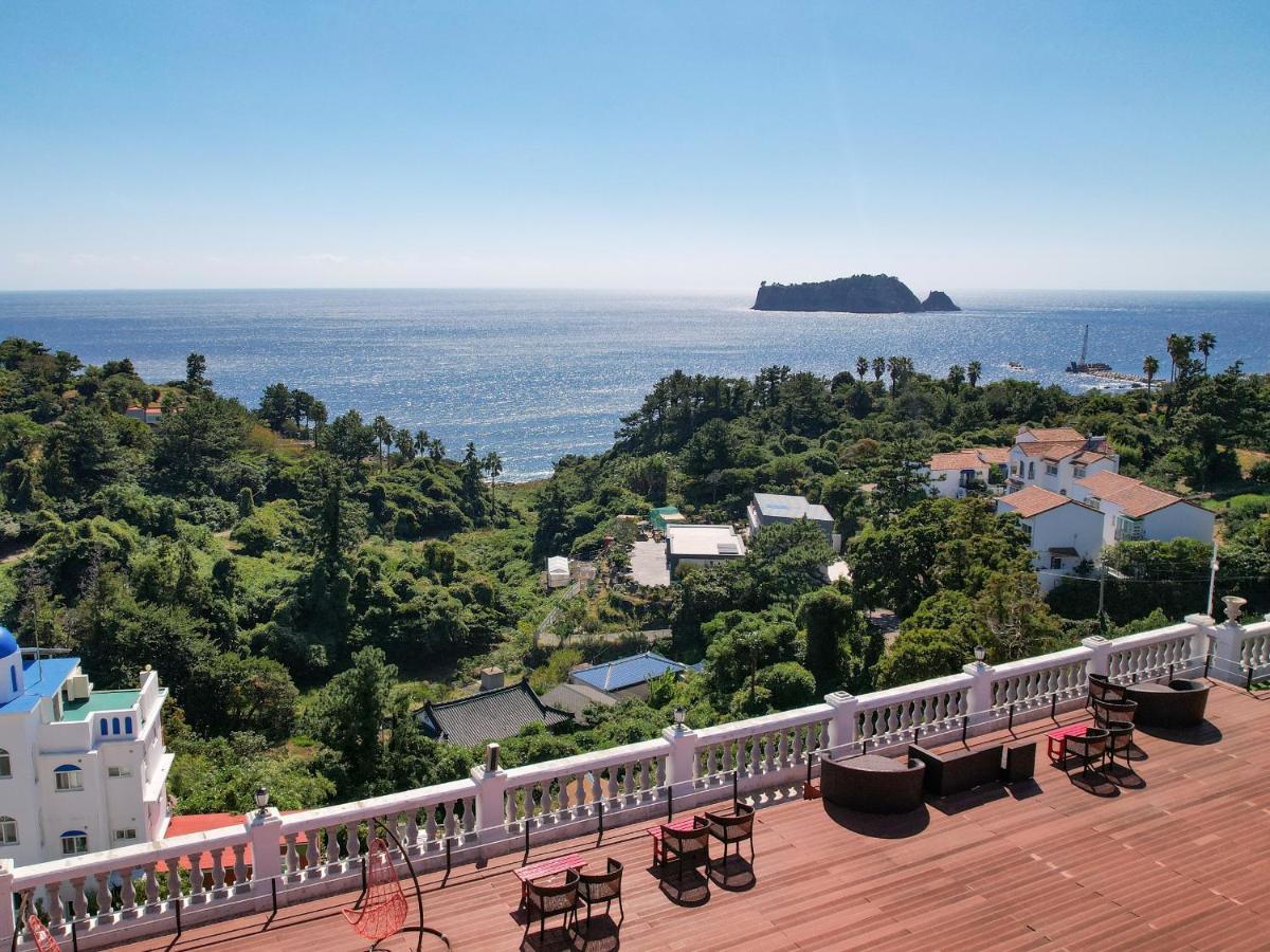Goldone Hotel & Suites Seogwipo Exterior photo