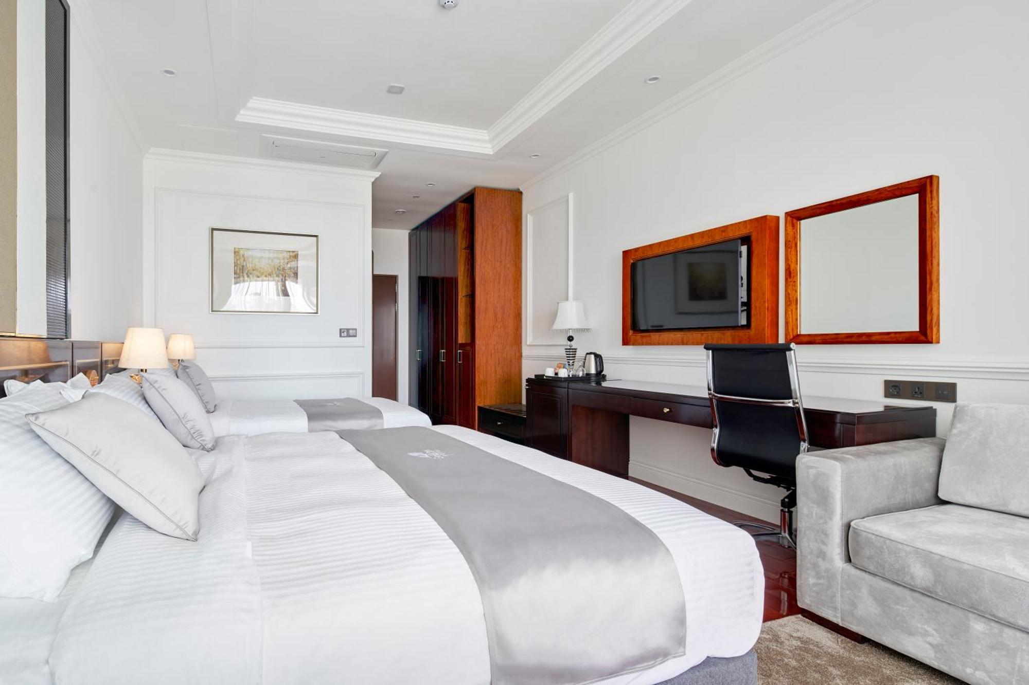 Goldone Hotel & Suites Seogwipo Room photo