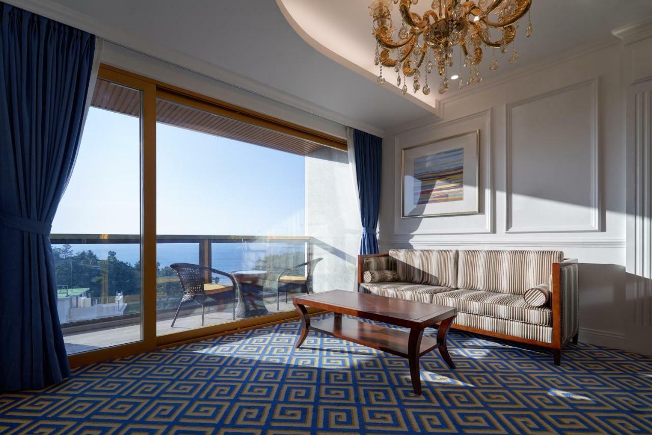 Goldone Hotel & Suites Seogwipo Exterior photo