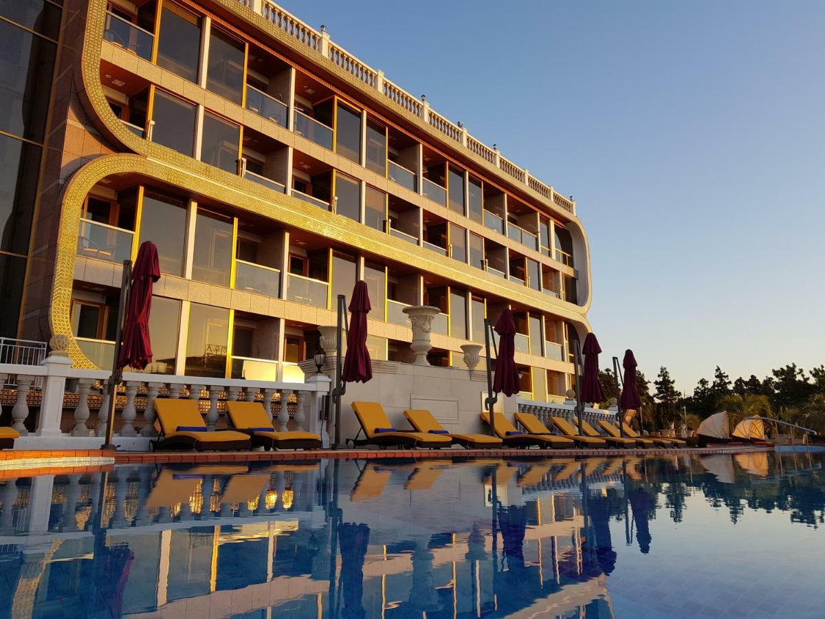 Goldone Hotel & Suites Seogwipo Exterior photo